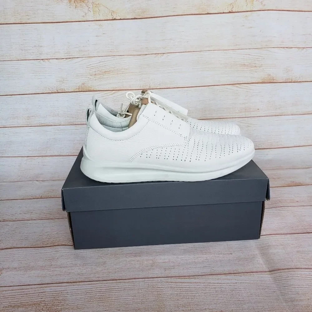 ECCO Women Leather Aquet Perforated Tie Oxford Walking Shoe Sneakers White Tan